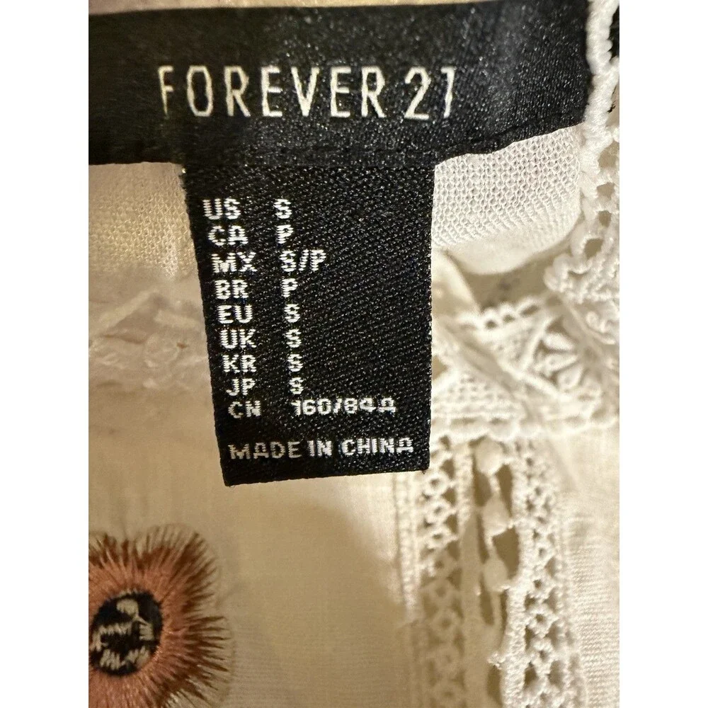 Forever 21 White Cream Embroidered Floral Eyelet Lace Crop Top Boho Cottagecore - Picture 5 of 6